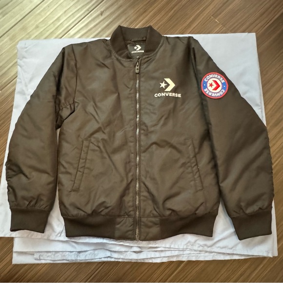 Boys Converse puff jacket size
Medium 10-12
Like new condition 
Outerwear - Picture 11 of 11